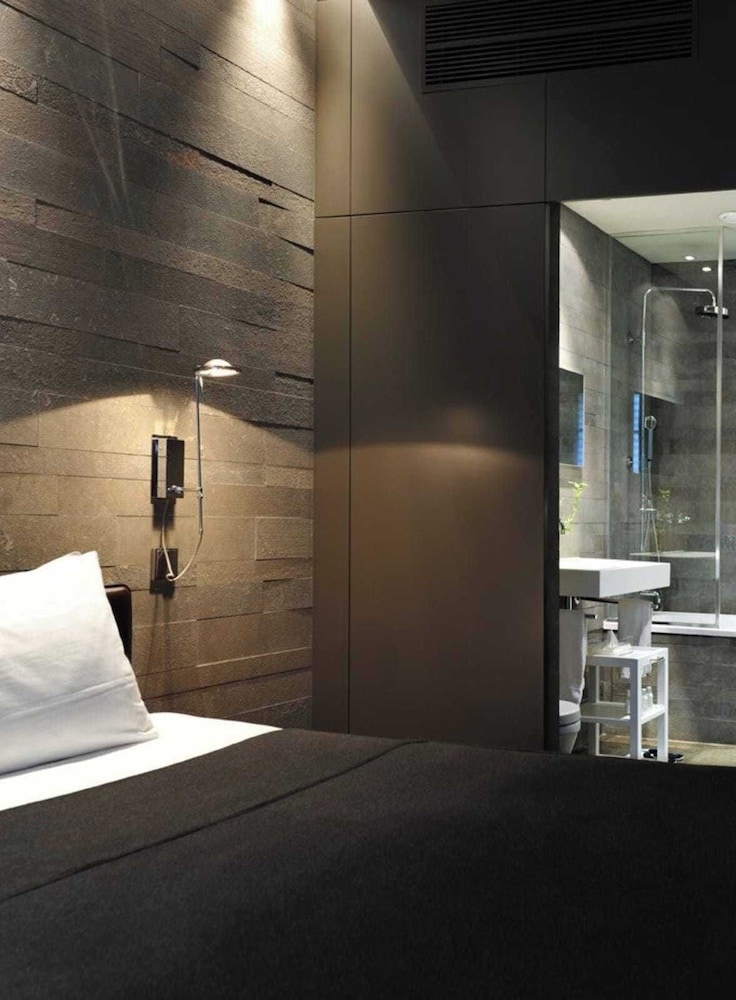 Studio, 1 Queen Bed (14)