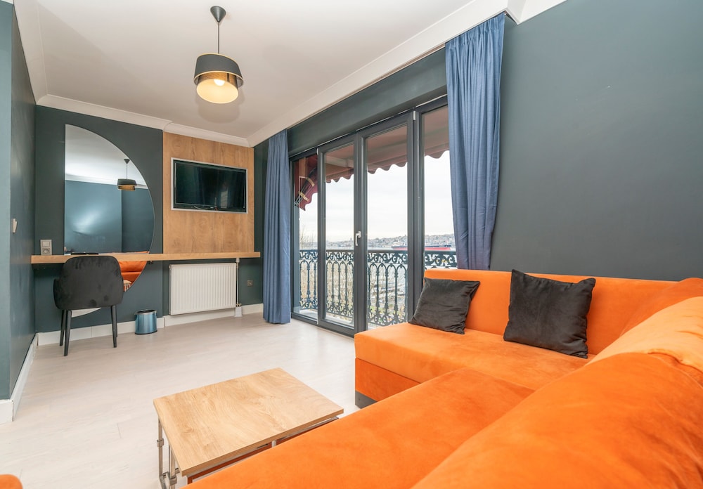 Double Room with Full Bosphorus View photo 2