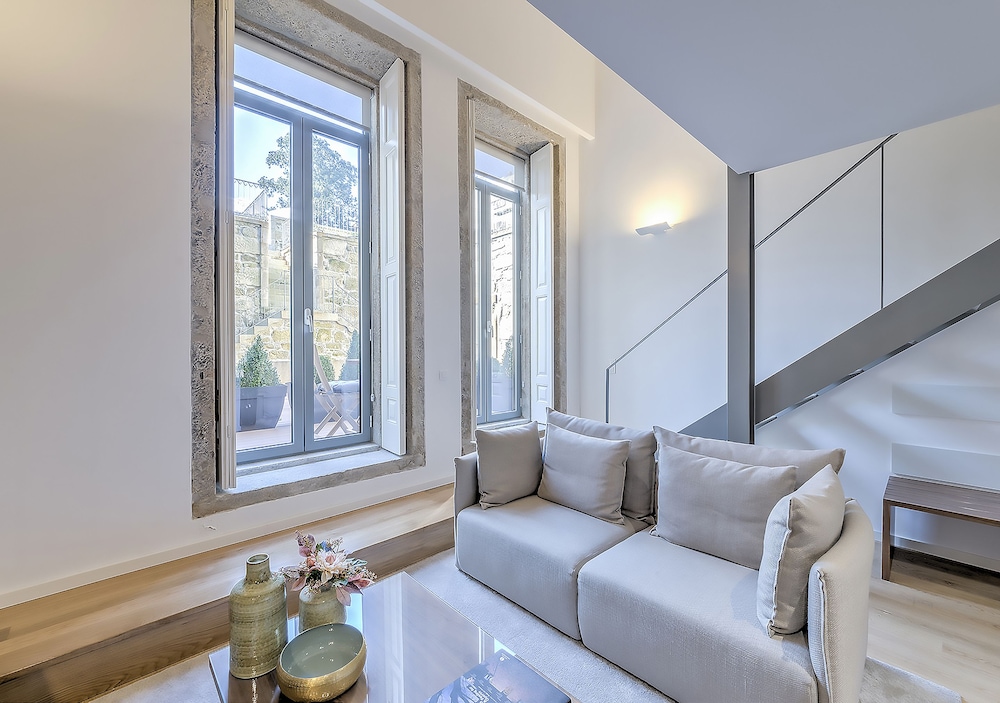 Superior Loft, 1 Bedroom, Pool Access, Courtyard View
