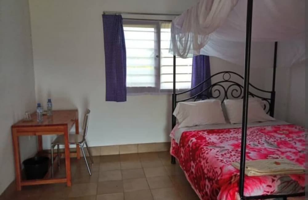 Standard Double Room, Garden View