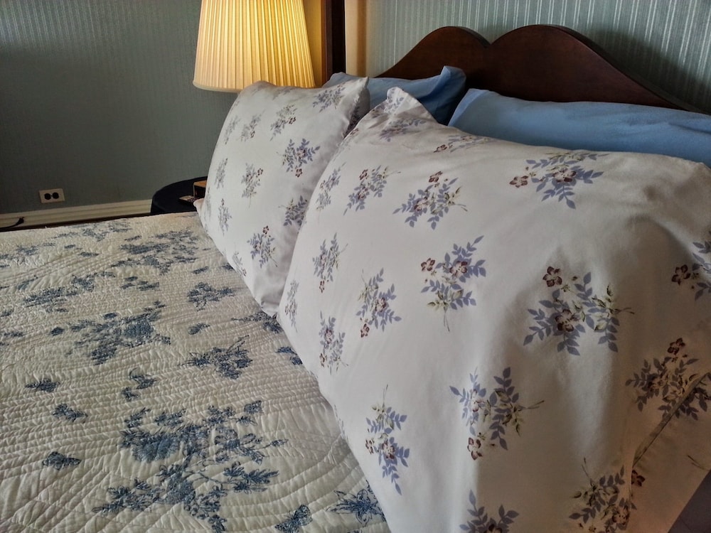 Double Room, Non Smoking (Blue room) photo 1