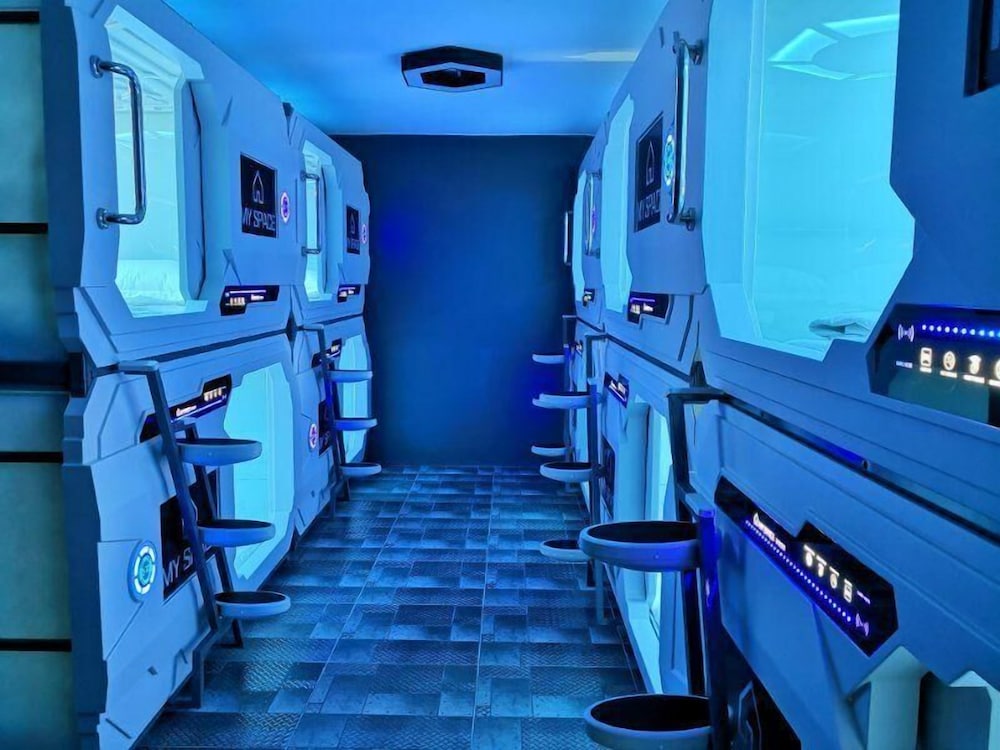 Capsule Unit photo 3