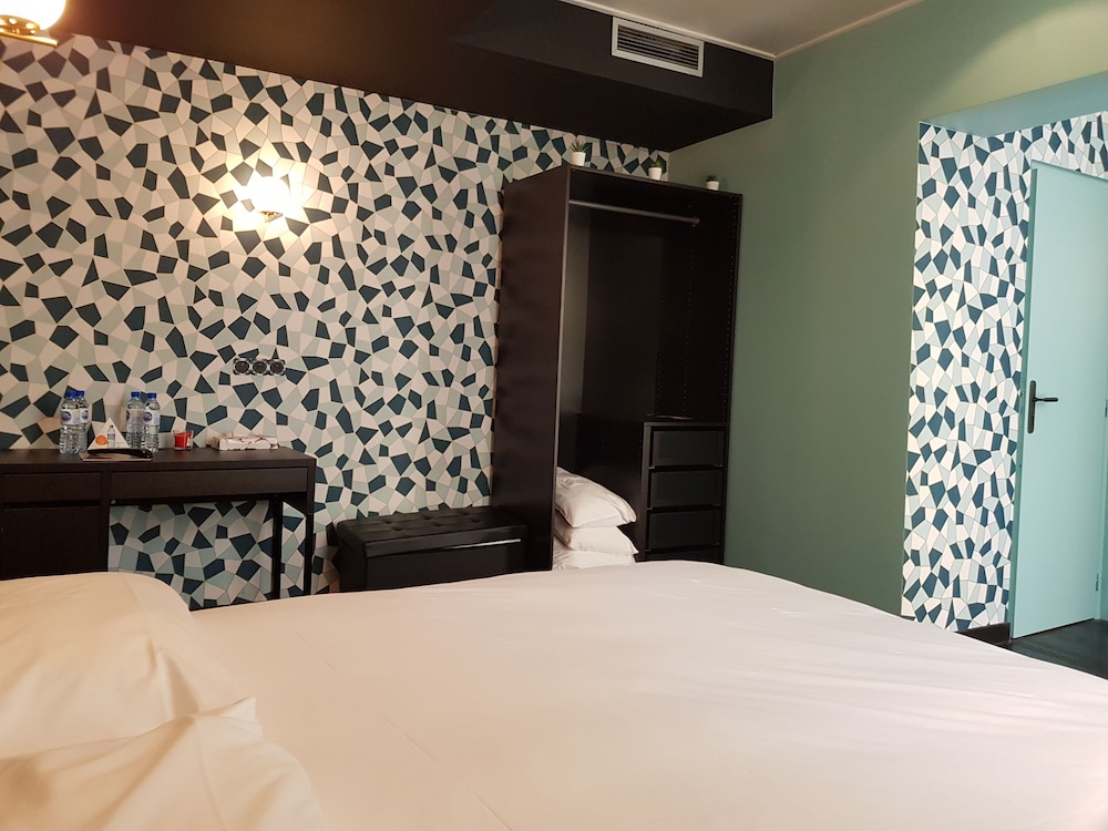 Deluxe Room - Photo 4