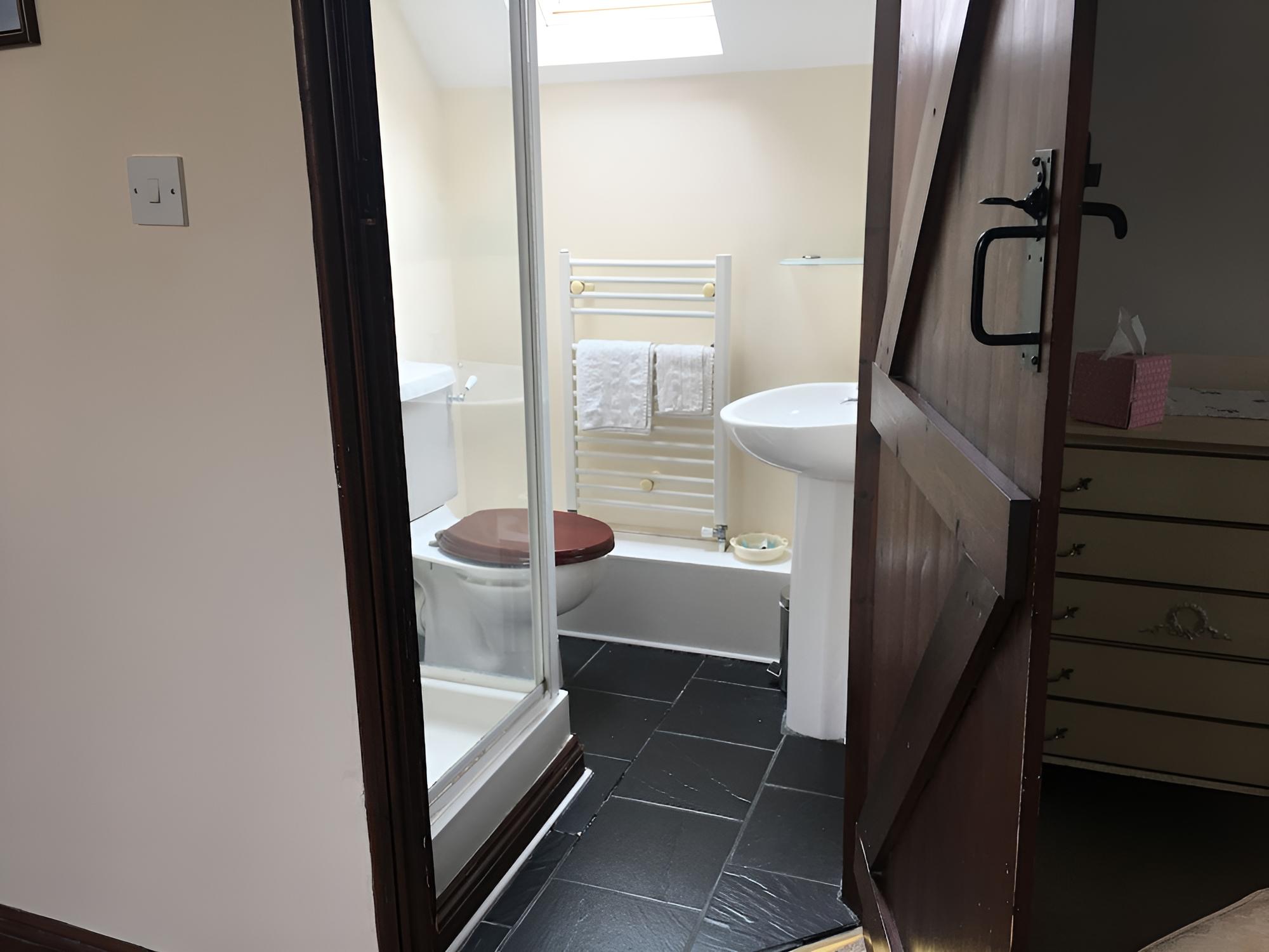 Twin Room, Ensuite (The Orchard Room) photo 3
