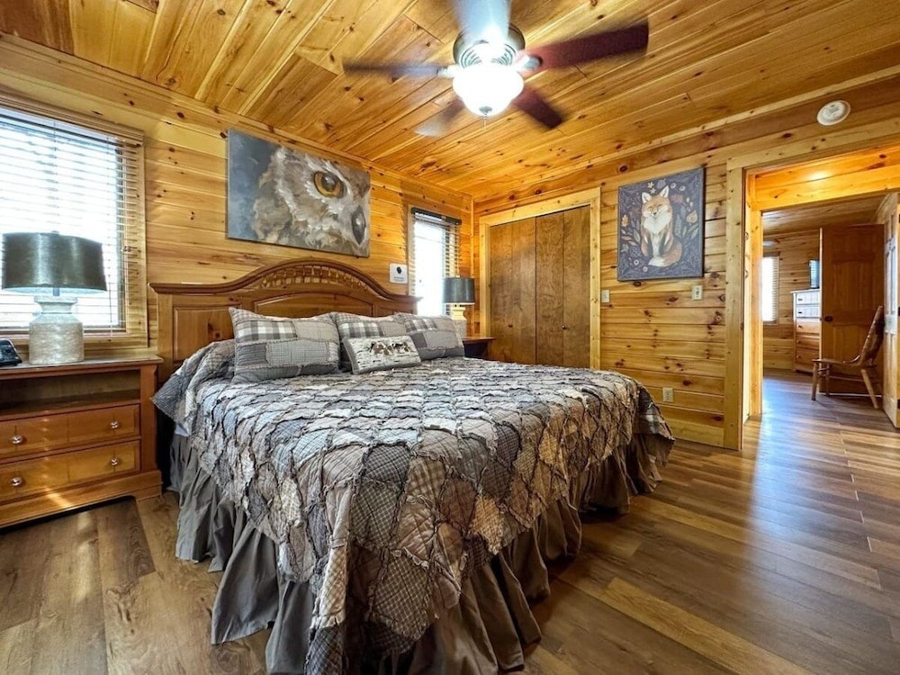 Chalet, Multiple Bedrooms