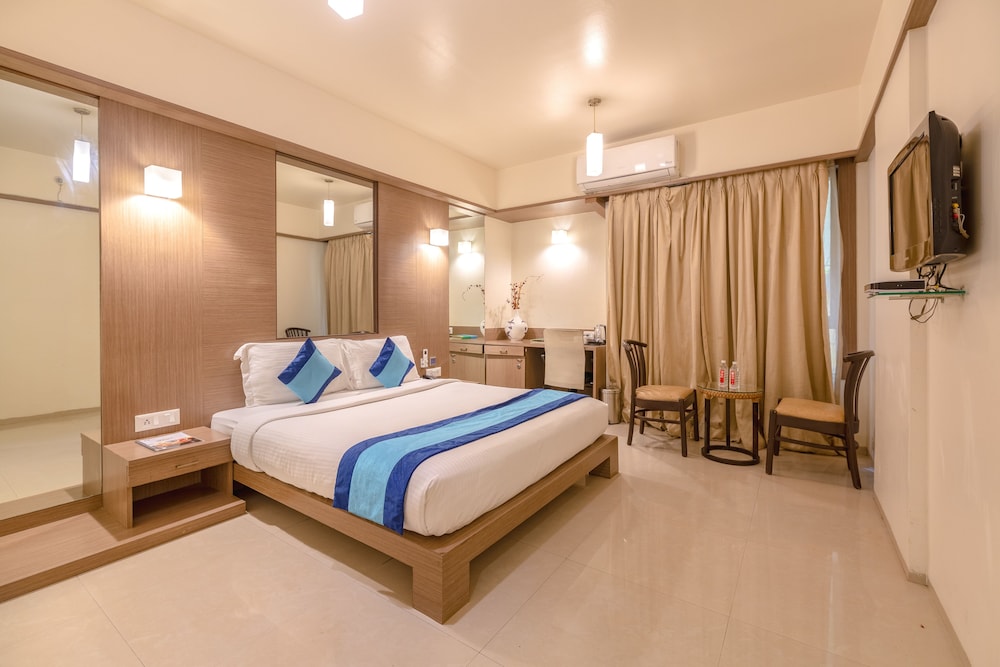Superior Room, City View