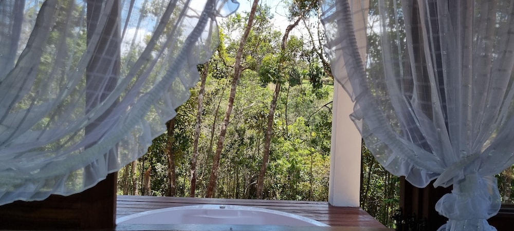 Classic Chalet, 1 Bedroom, Hot Tub photo 2