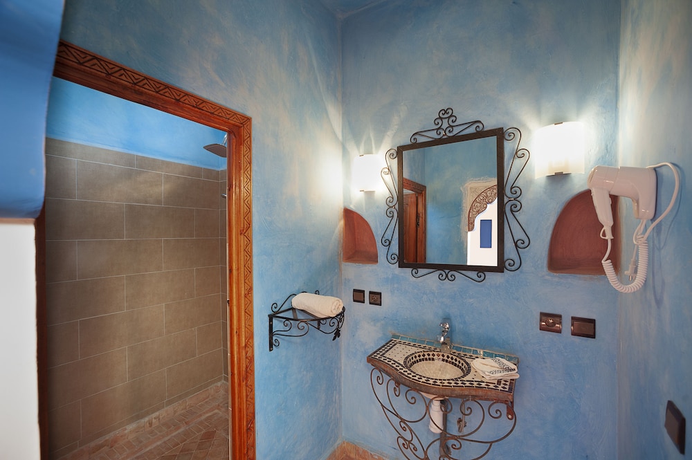 Superior Triple Room, Multiple Beds, Garden View photo 3