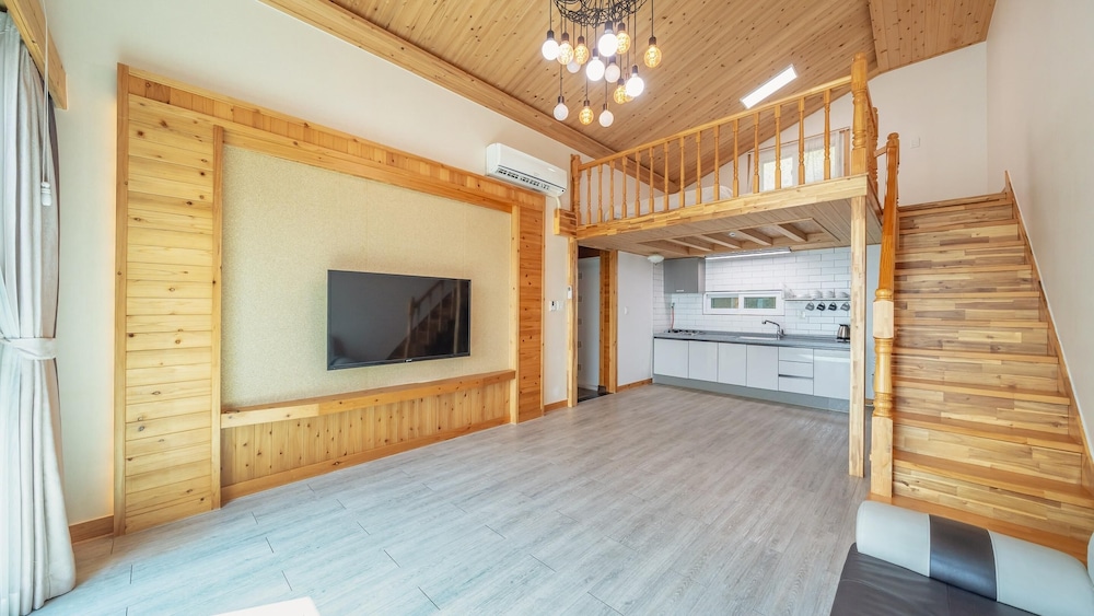 Basic Room, 1 Bedroom (Room 103) - Photo 13