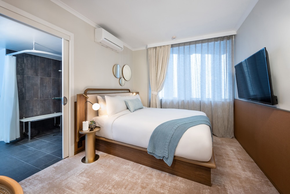 Deluxe Room (Hotel) photo 2