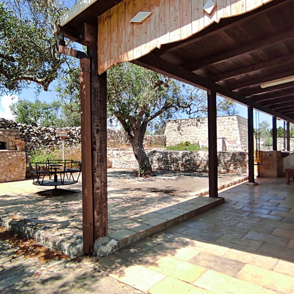Villa photo 1