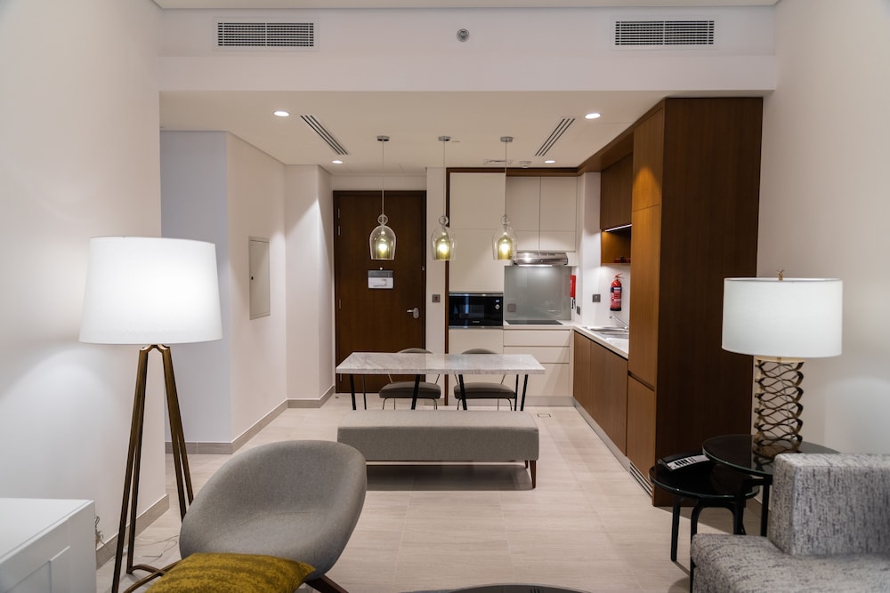 Suite (Grosvenor) - City View