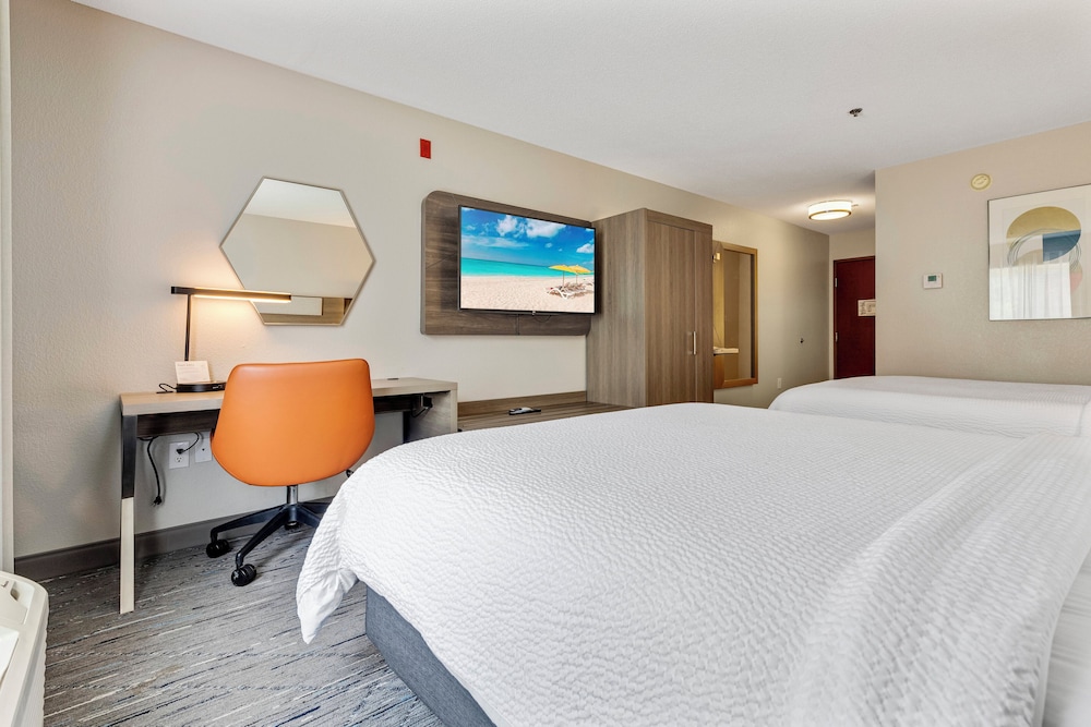 Standard Room, 2 Queen Beds, Accessible (Comm, Mobil Tran Shwr) photo 3