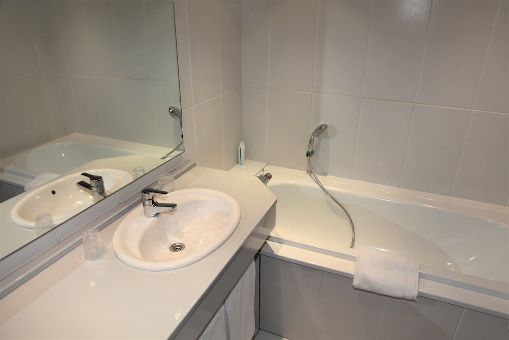 Standard Room - Photo 2