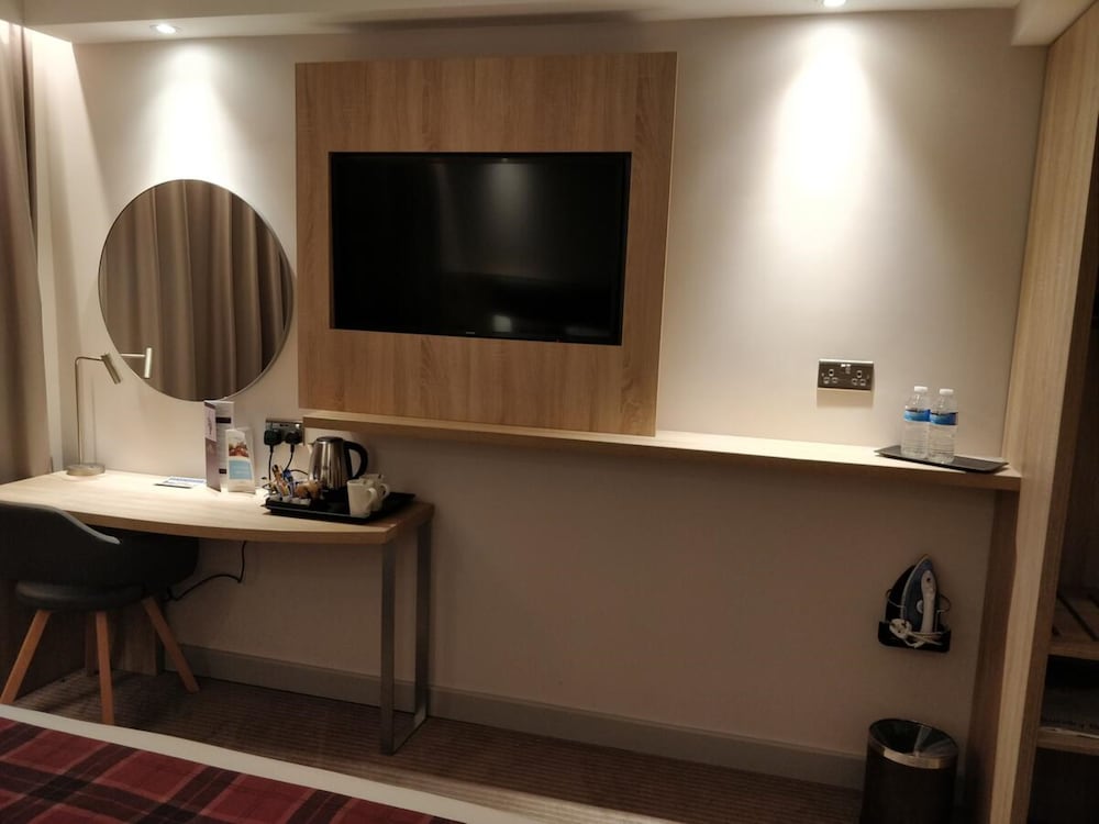 Superior Room, 1 King Bed, Non Smoking photo 3