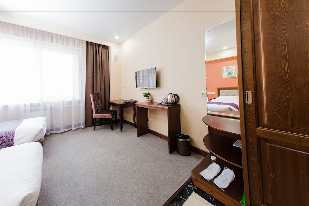 Standard Twin Room photo 3