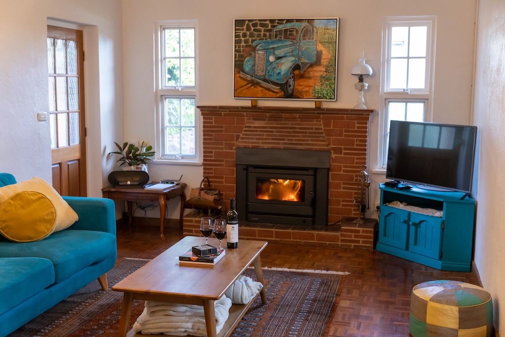 Traditional House, 2 Bedrooms, Accessible, Garden View photo 1