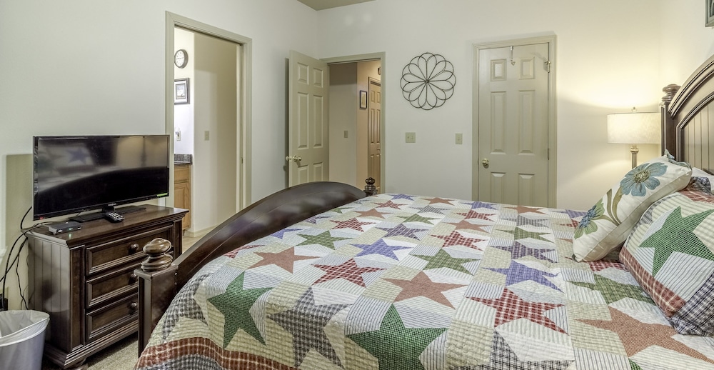 Premier Condo, Multiple Beds, Golf View photo 1