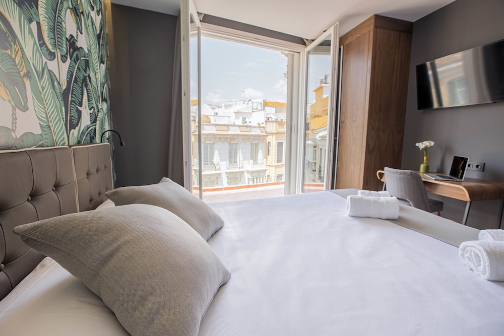 Superior Double Room, Balcony, City View
