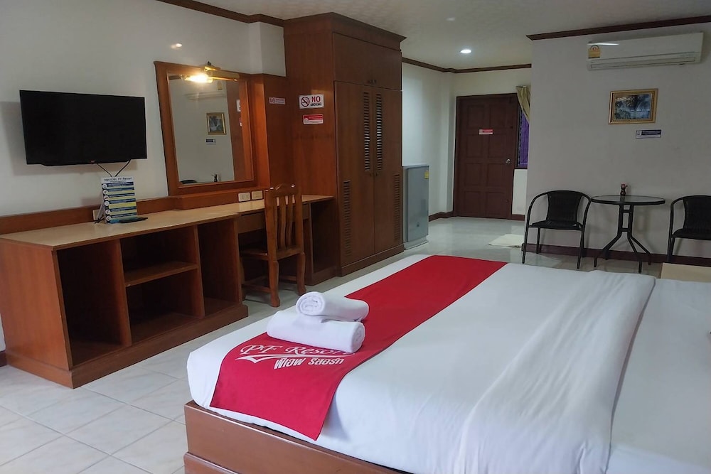 Deluxe Double Room - Photo 8