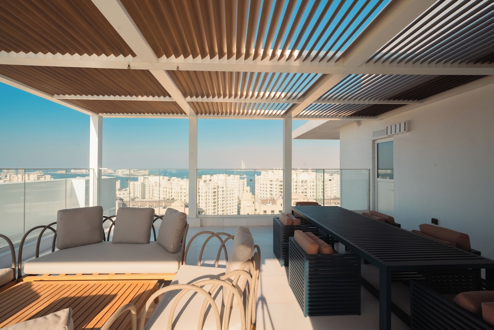 5 BED | Penthouse Duplex w/Pool thumbnail 6