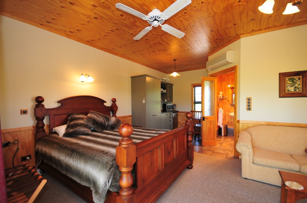 Luxury Studio Suite, Patio, Vineyard View photo 3