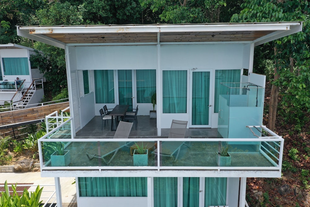 Family Villa, 2 Bedrooms, Pool View All Meals and Boat Transfers Included photo 3