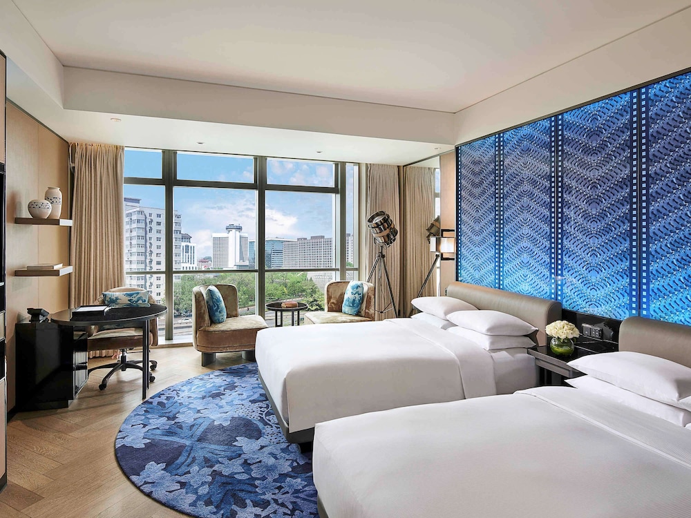 Luxury Room, 2 Twin Beds - Photo 2