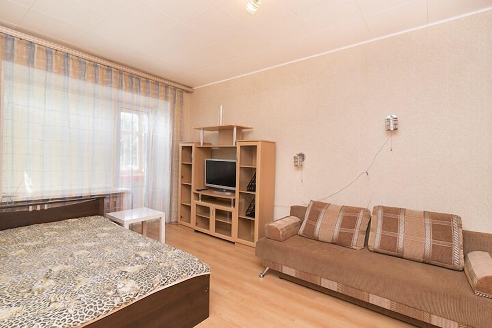 Comfort Apartment, 1 Double Bed with Sofa bed (Popova Str.25 / Shenkmana Str.45) photo 1