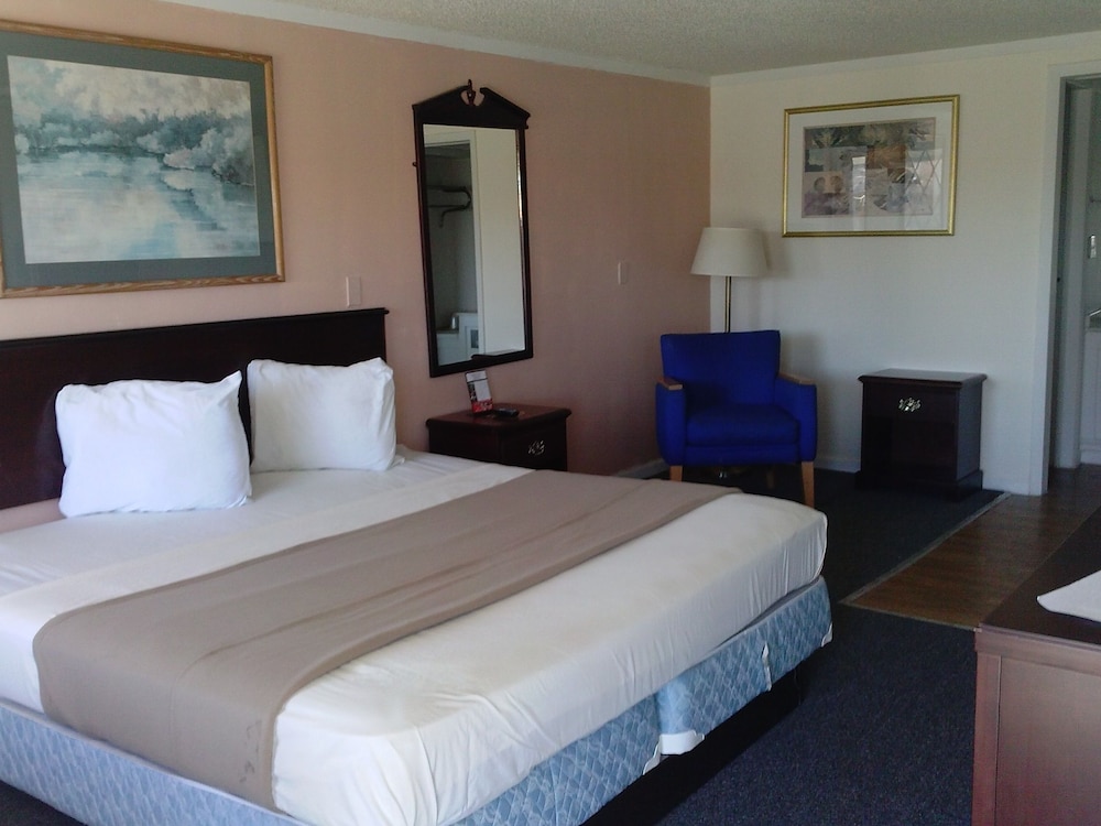 Classic Room, 1 Queen Bed - Photo 4