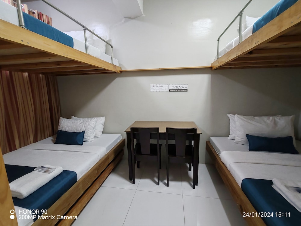 Basic Quadruple Room - Photo 2