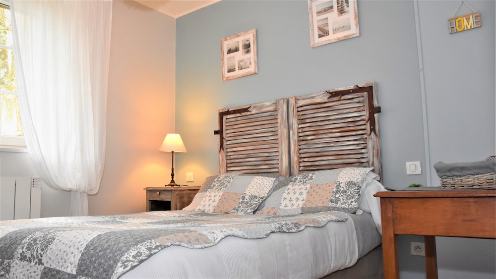 Romantic Apartment photo 3
