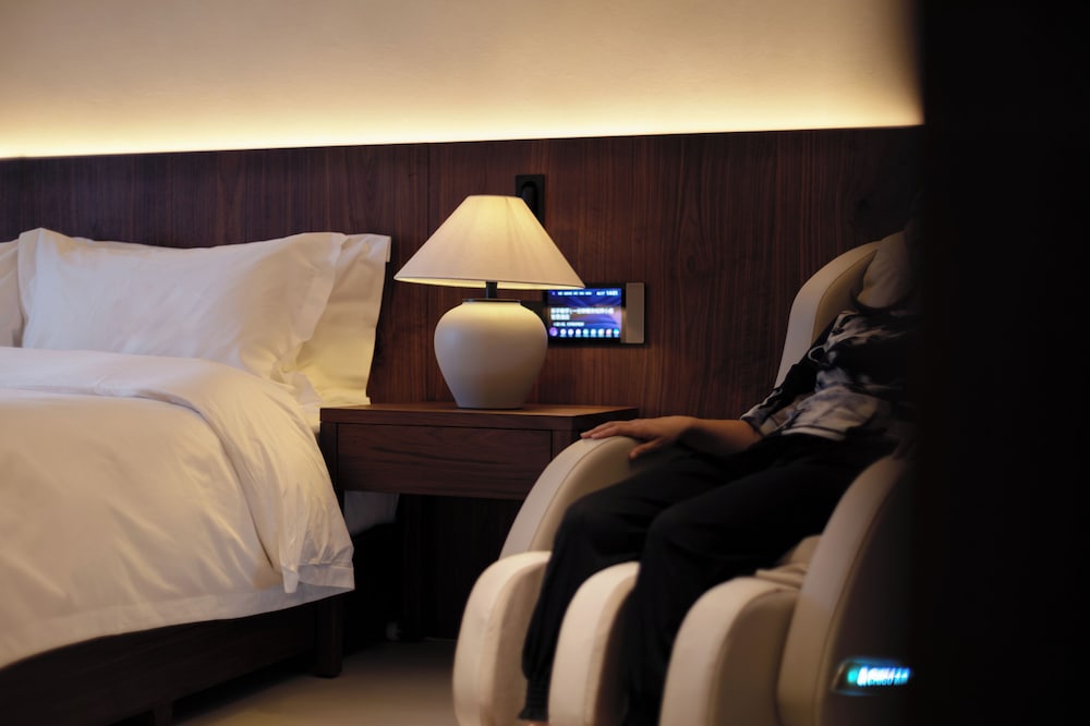 Luxury Suite