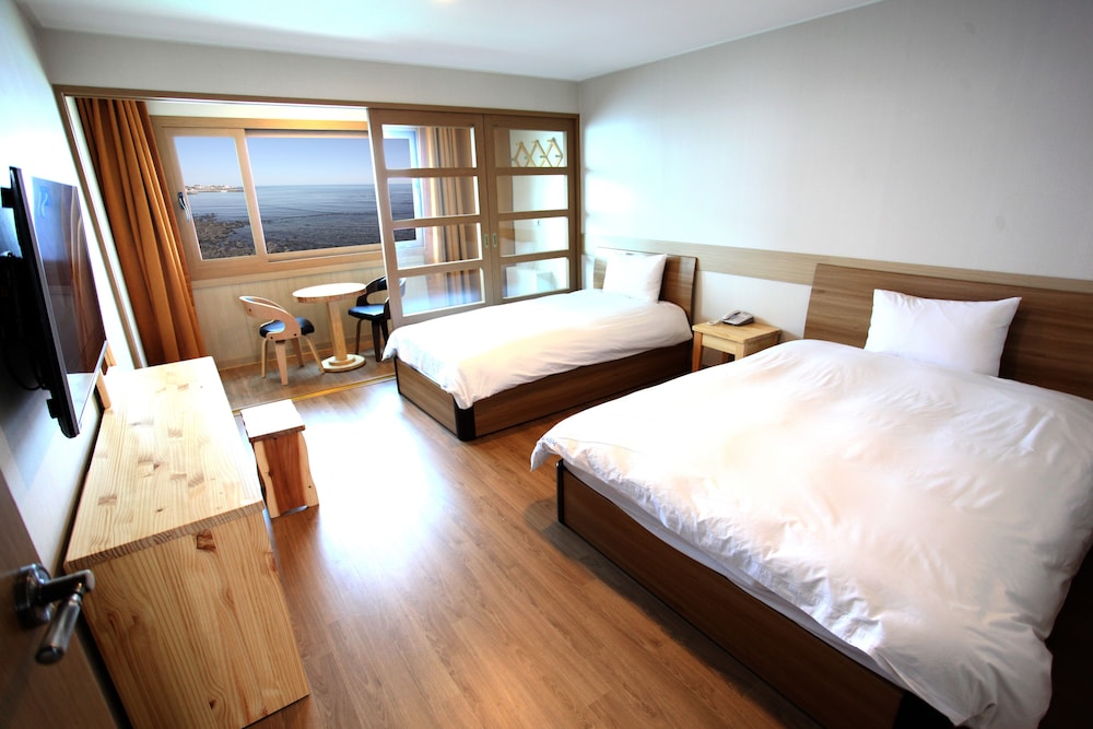Premium Twin Room, Ocean View (New Building) photo 1
