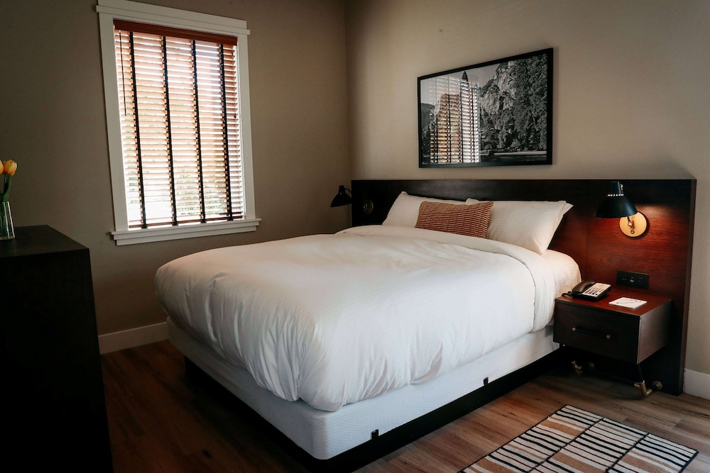 Room, 1 Queen Bed, Non Smoking - Photo 2