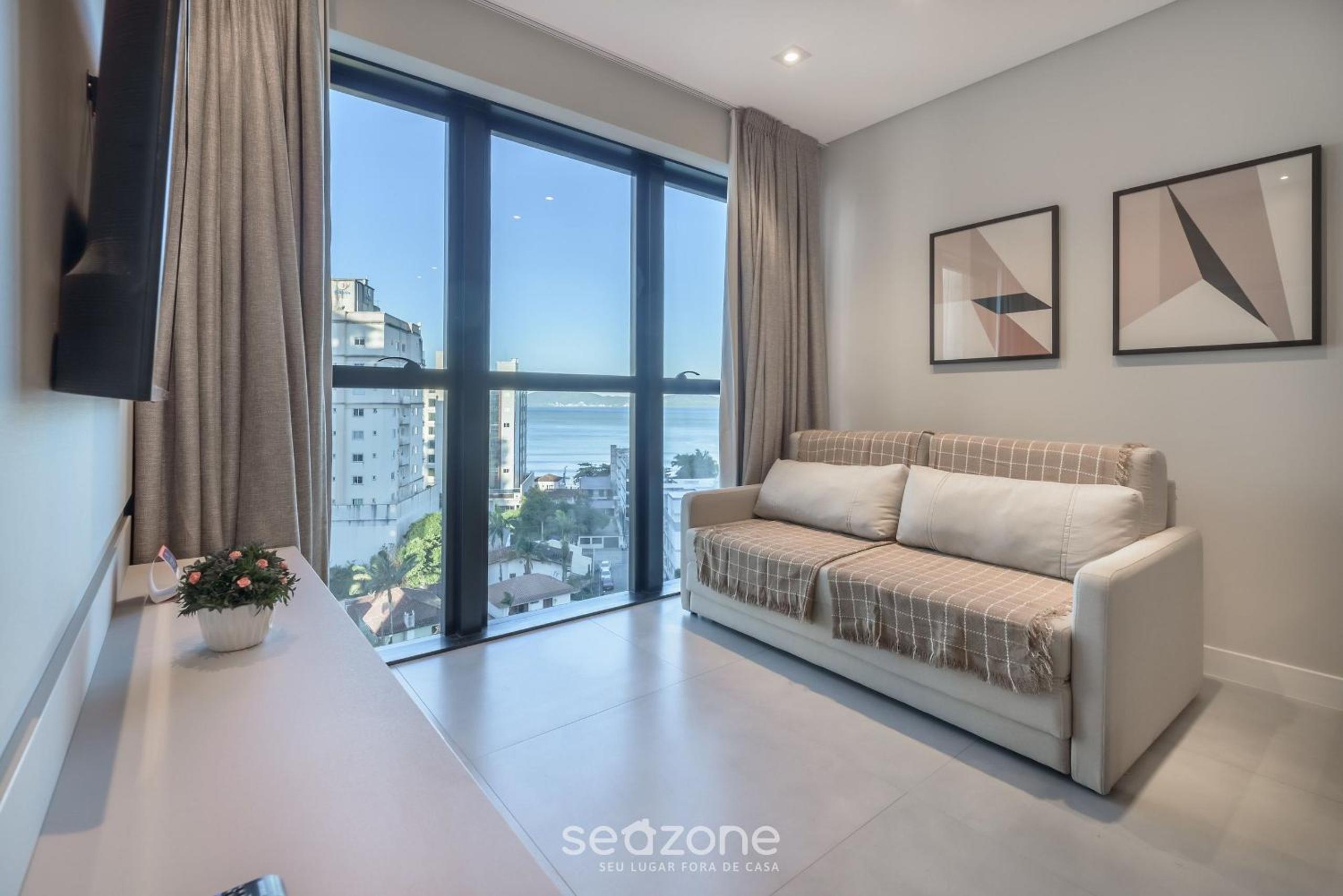 One-Bedroom Apartment with Sea View