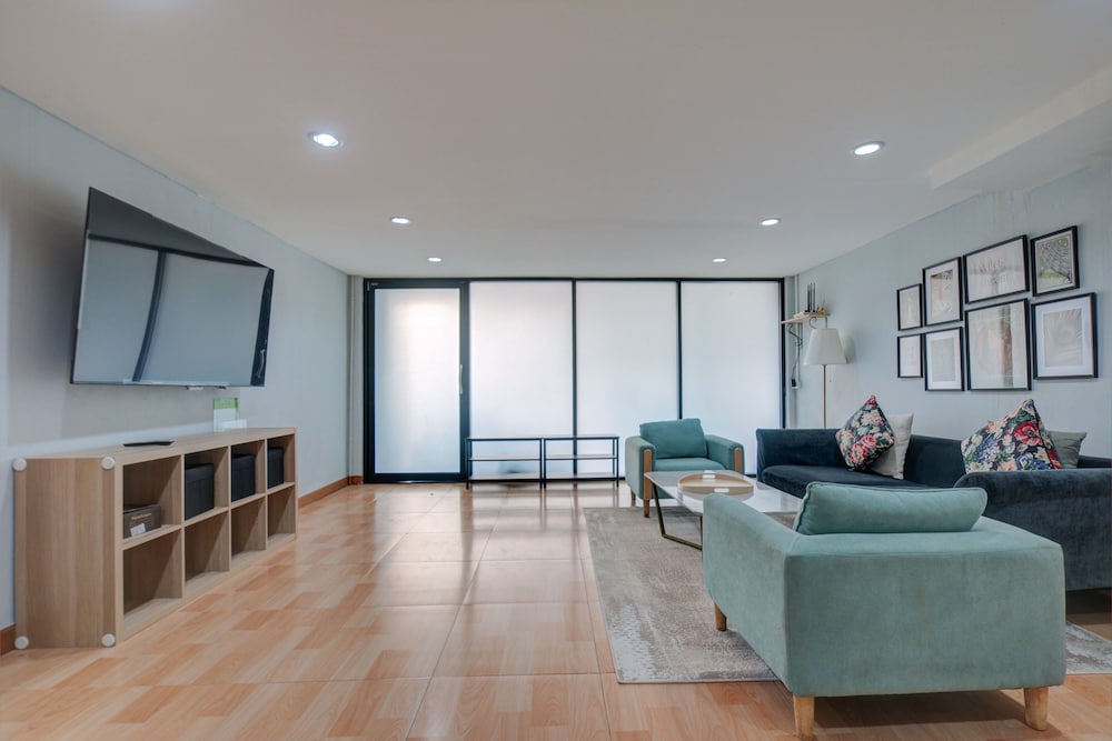 City Townhome photo 1