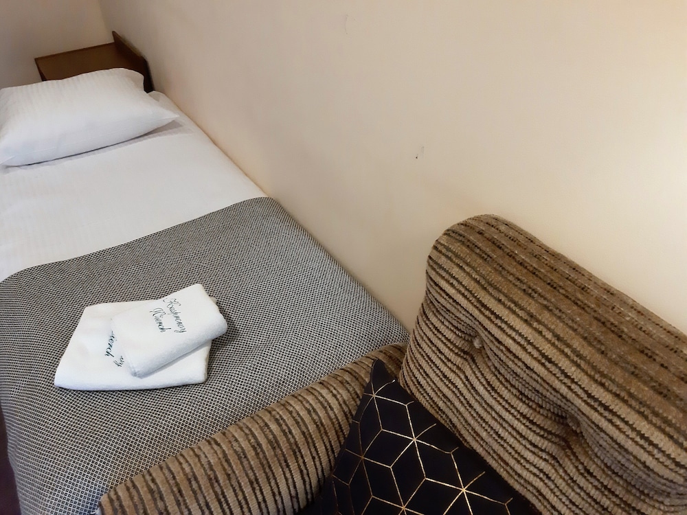 Economy Double Room (private external bathroom 201347318) photo 2