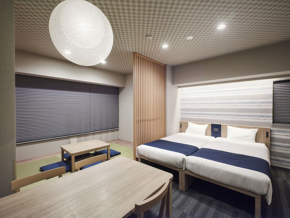 Superior Japanese King Room, Non Smoking thumbnail 6