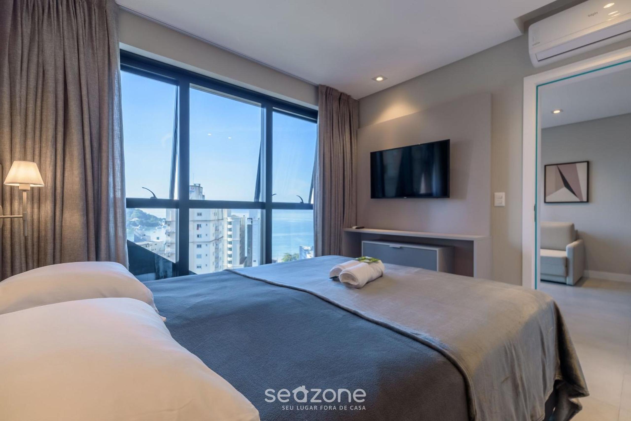 One-Bedroom Apartment with Ocean View
