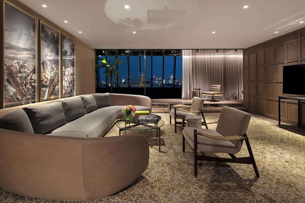 Signature Room