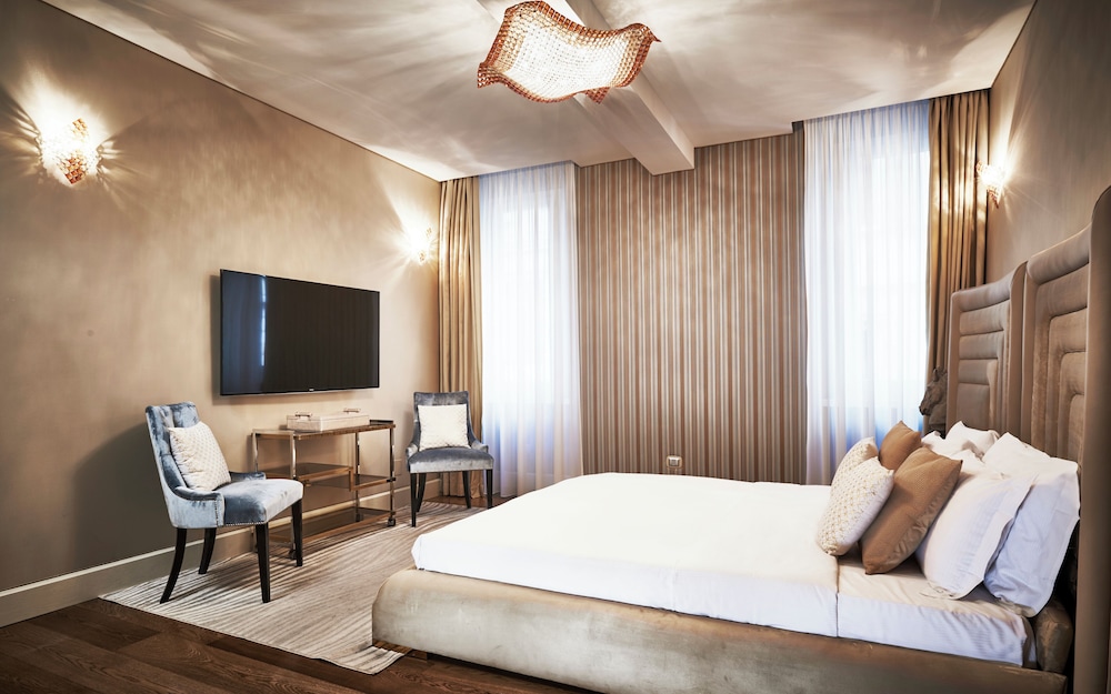 Executive Double Room, Kitchenette - Photo 1