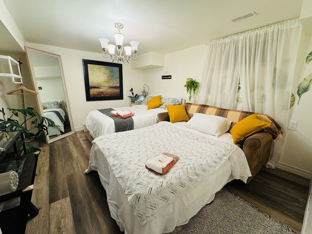 Sunrise BnB with Free Parking — photo 25