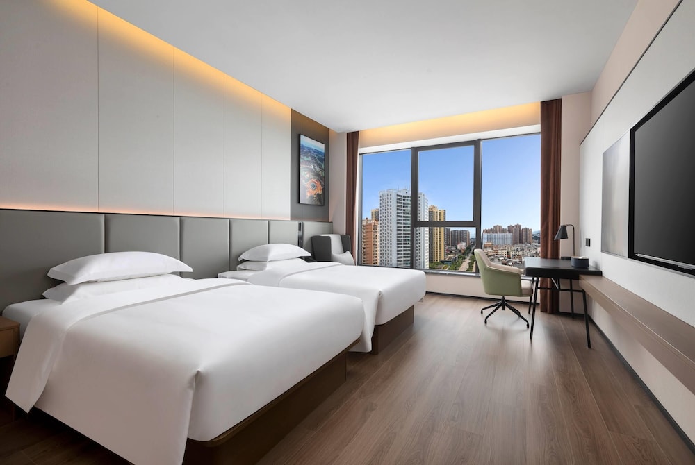 Deluxe Room, 2 Twin Beds, Non Smoking, City View