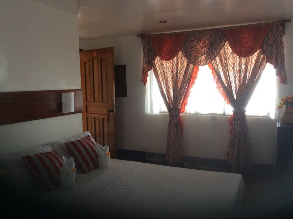Deluxe Couple Room
