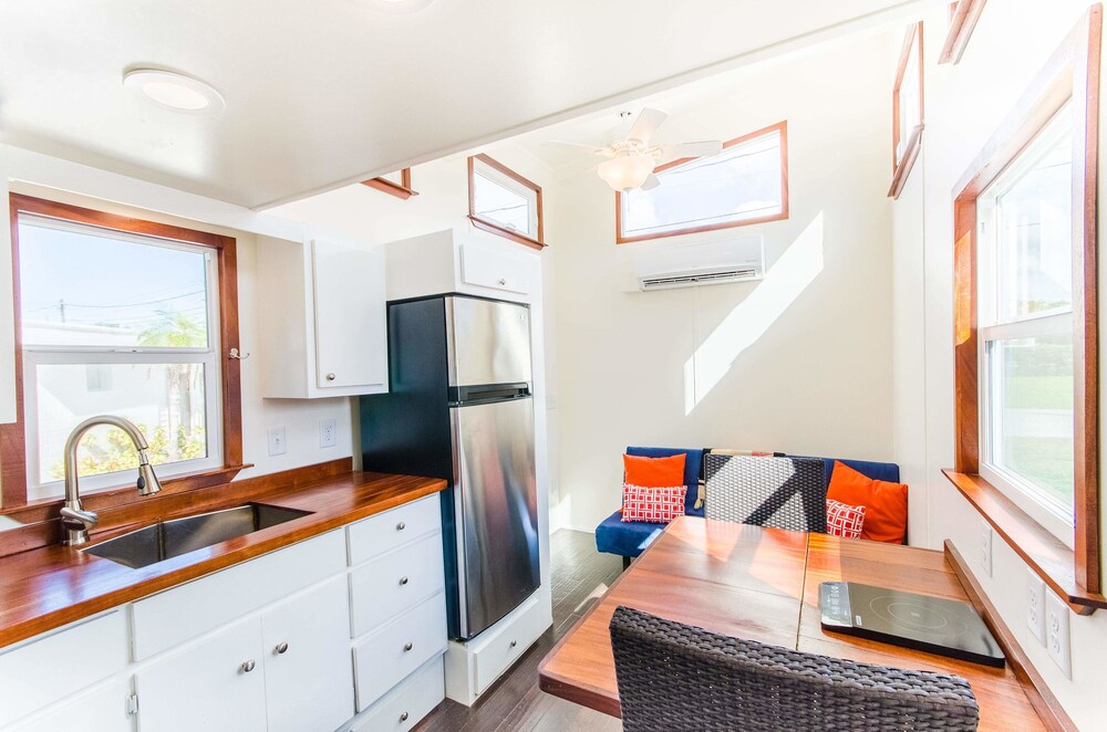 Cabin (Tiny House - Amy) photo 3