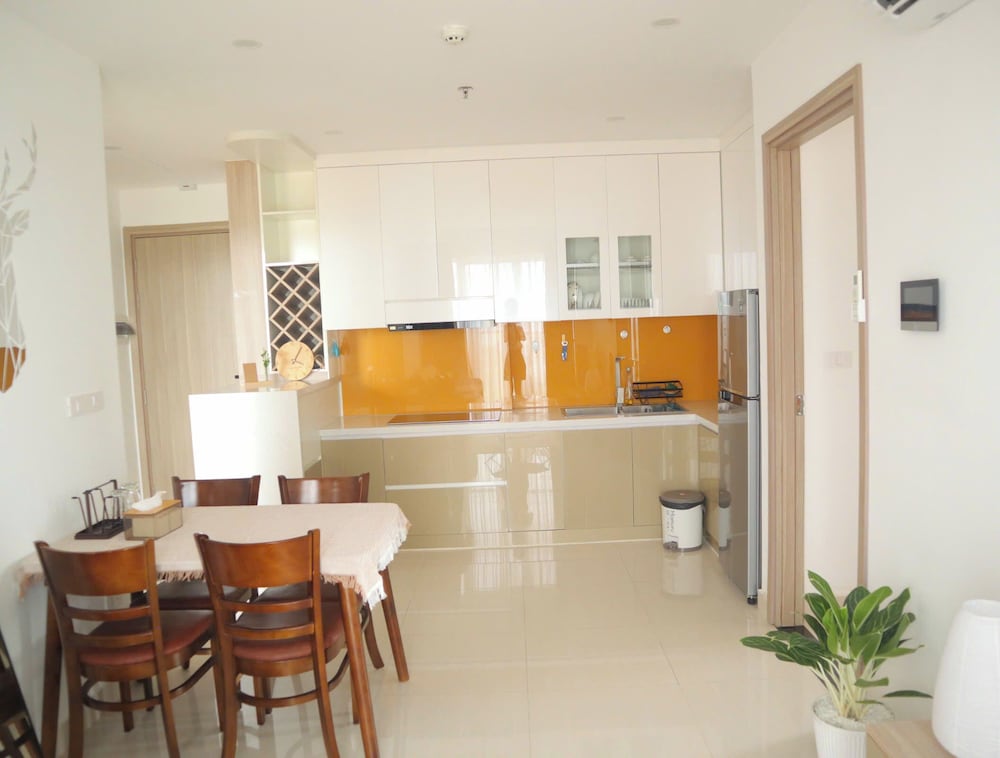 Family Room, Balcony, City View photo 3