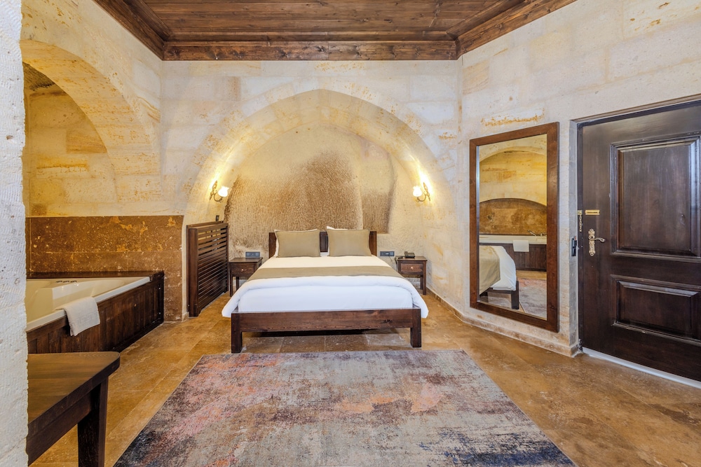 Suite, Private Bathroom
