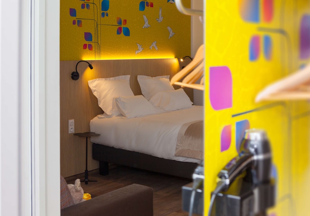 Standard Room, Multiple Beds - Photo 6