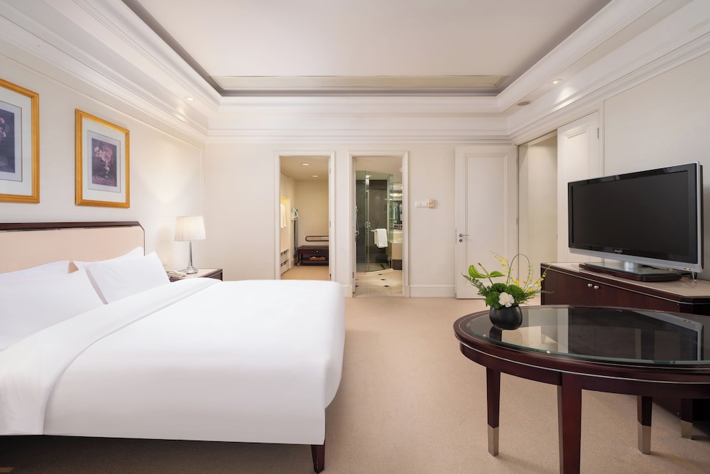 Executive Suite - Photo 4